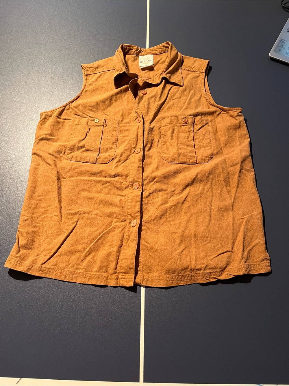 Button-Front Sleeveless Women's Shirt in Brown